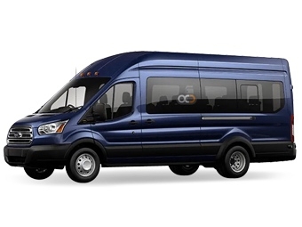 Rent Ford Transit 17 places 2017 in Londres